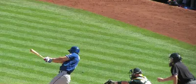 Athletics aplastan 12-1 a Phillies con recital ofensivo y dominio absoluto de JT Ginn
