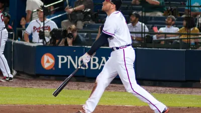 Los Angeles Dodgers superan 3-1 a Atlanta Braves en un duelo de alto voltaje