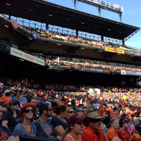 Orioles vencen 3-2 a Yankees en Camden Yards gracias al jonrón decisivo de Mayo