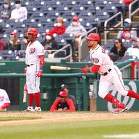 Phillies derrotan 6-5 a Giants en 10 innings con noche brillante de Schwarber