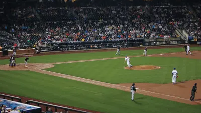 Rockies derrotan 6-2 a Mets en Denver con noche brillante de Kyle McCarthy