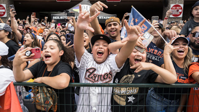 Astros vencen 3-1 a Red Sox en 10 innings: Houston se impone en Fenway Park