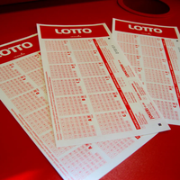 Fortuna, Fiestas y Fe: Crónicas de la Suerte en RD y el Mundo