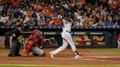 Astros derrotan 11-5 a Orioles en Camden Yards con dominio ofensivo